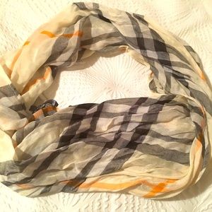 NWT Designer Inspired Scarf or Shawl - perfect for fall!